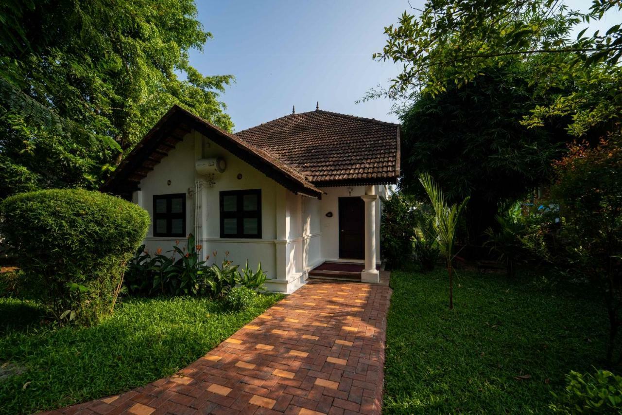 Nihara Resort&Spa Cochin Kochi Exterior foto