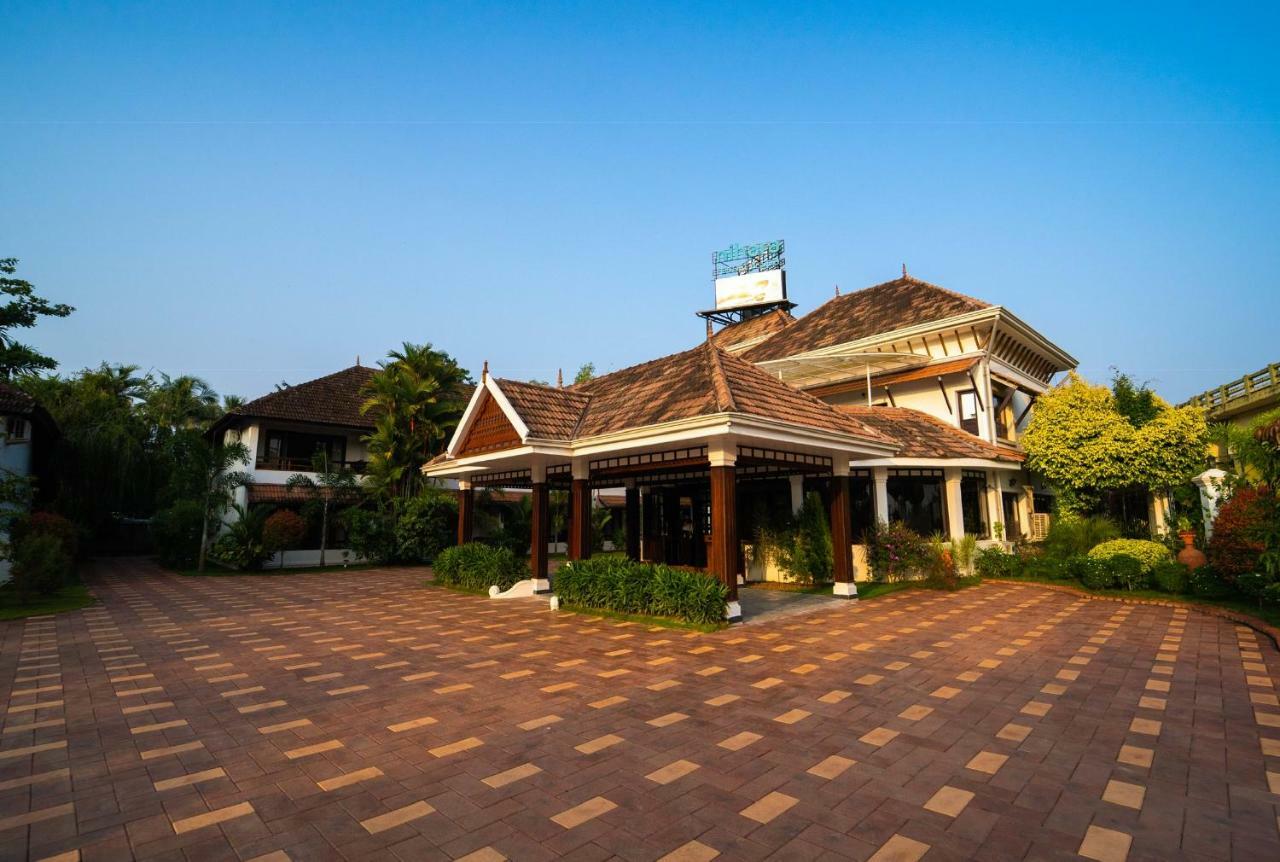 Nihara Resort&Spa Cochin Kochi Exterior foto