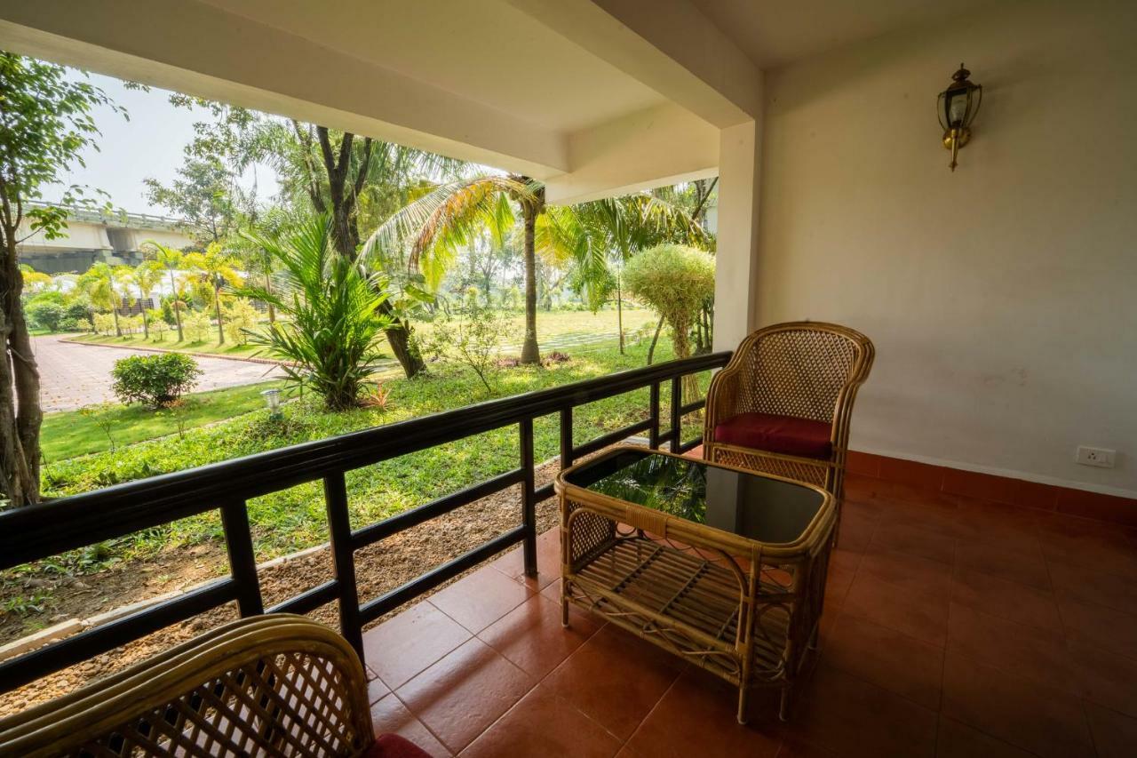 Nihara Resort&Spa Cochin Kochi Exterior foto